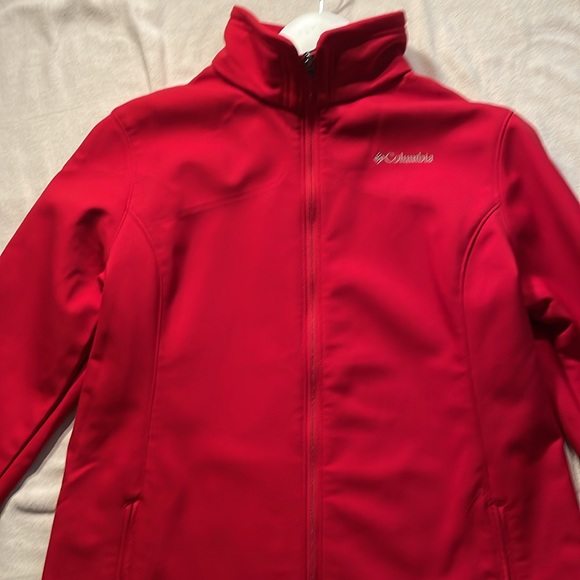 Columbia red zip up jacket, 2 front zipper pockets, like new, XL - Picture 2 of 6